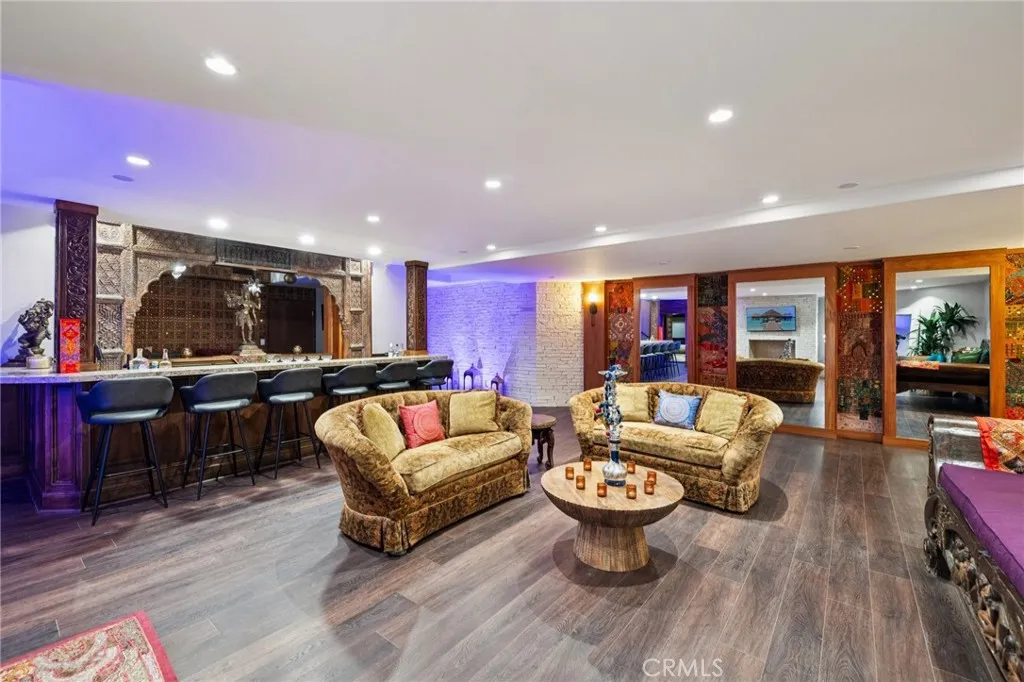 215 S Poinsettia Avenue, Manhattan Beach, California 90266 home-pic-53