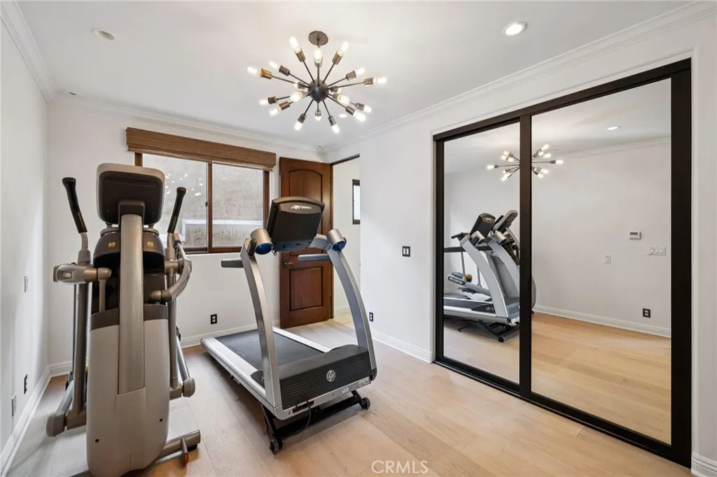 215 S Poinsettia Avenue, Manhattan Beach, California 90266 home-pic-17