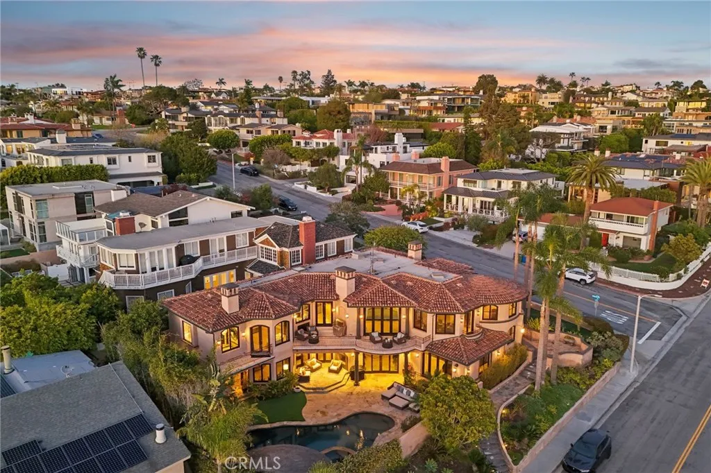 215 S Poinsettia Avenue, Manhattan Beach, California 90266 home-pic-69