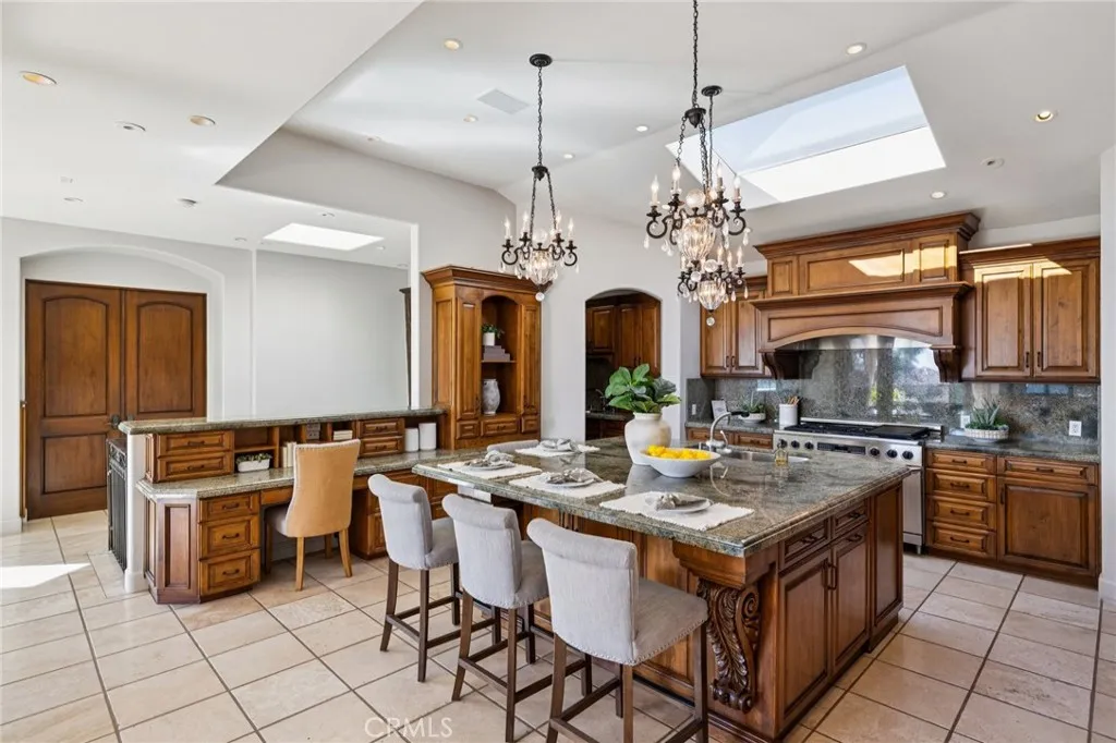 215 S Poinsettia Avenue, Manhattan Beach, California 90266 home-pic-36