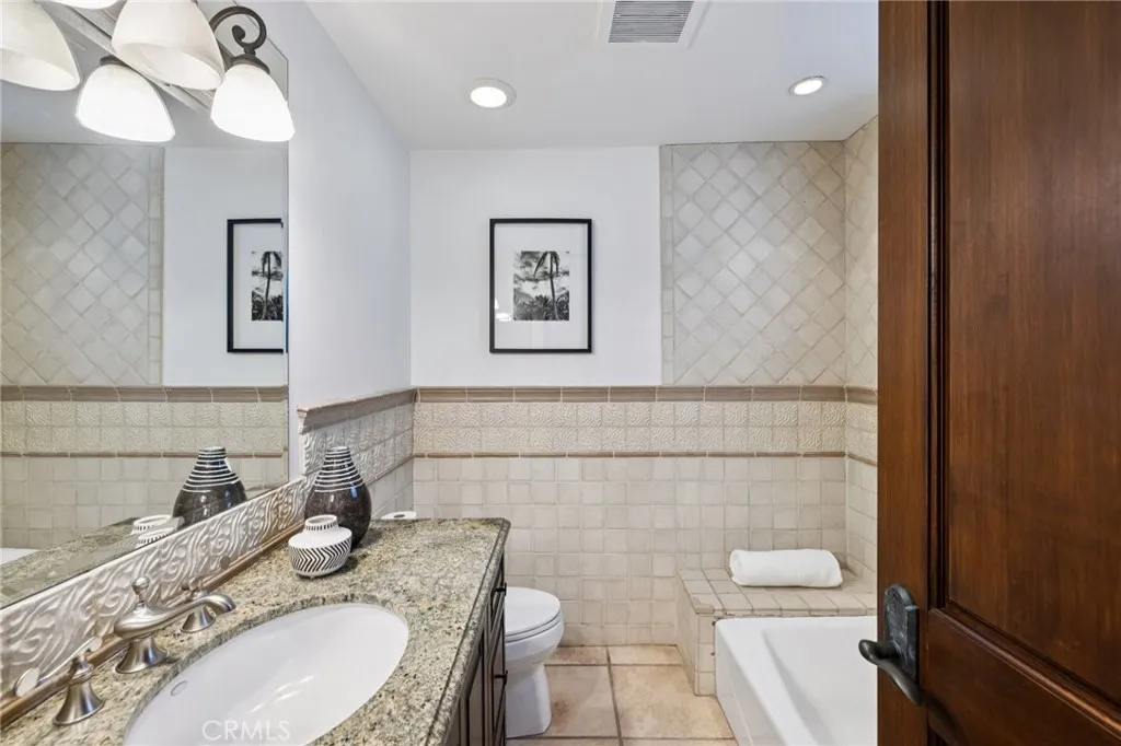 215 S Poinsettia Avenue, Manhattan Beach, California 90266 home-pic-13