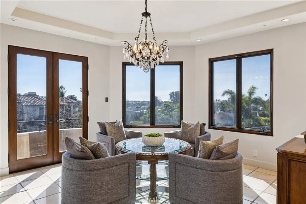 215 S Poinsettia Avenue, Manhattan Beach, California 90266 home-pic-28