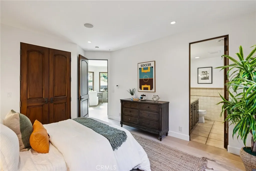215 S Poinsettia Avenue, Manhattan Beach, California 90266 home-pic-12