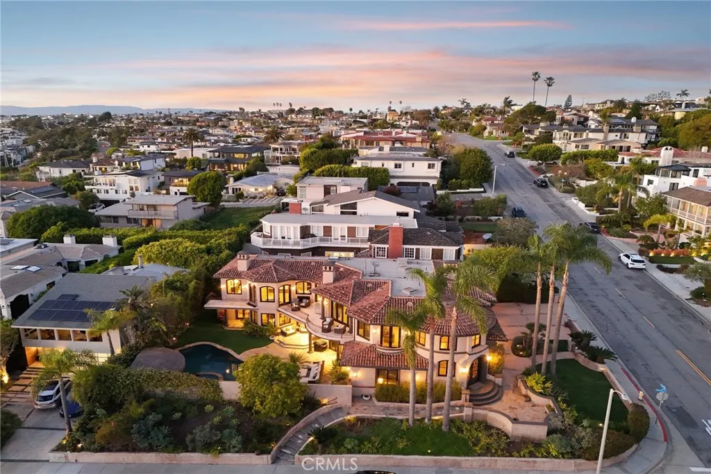 215 S Poinsettia Avenue, Manhattan Beach, California 90266 home-pic-70