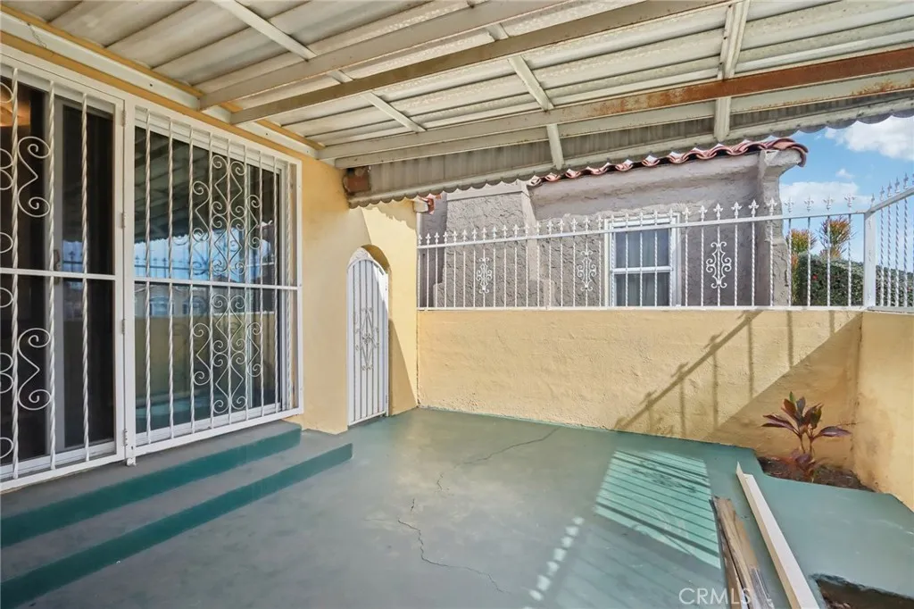 1961 W 84th, Los Angeles, California 90047 home-pic-13