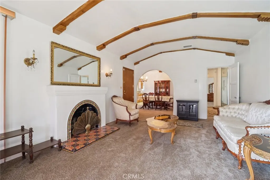 1961 W 84th, Los Angeles, California 90047 home-pic-3