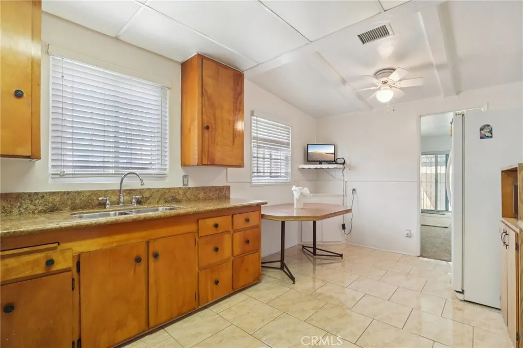 1961 W 84th, Los Angeles, California 90047 home-pic-9