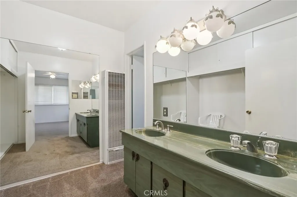1961 W 84th, Los Angeles, California 90047 home-pic-15