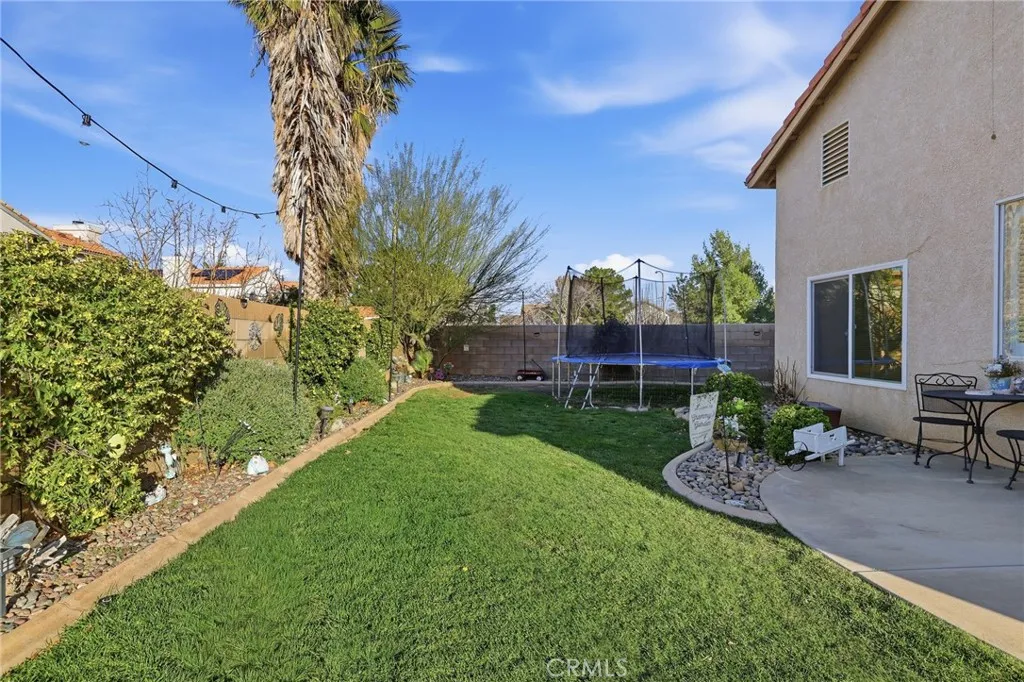 2515 Gemstone, Palmdale, California 93551 home-pic-35