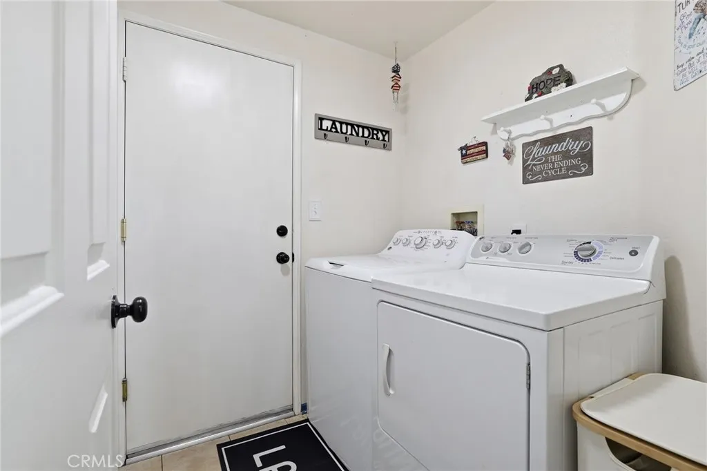2515 Gemstone, Palmdale, California 93551 home-pic-19