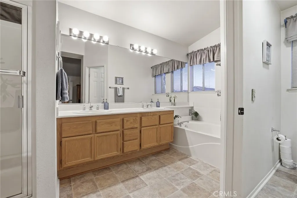 2515 Gemstone, Palmdale, California 93551 home-pic-28