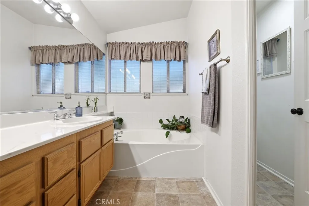 2515 Gemstone, Palmdale, California 93551 home-pic-29