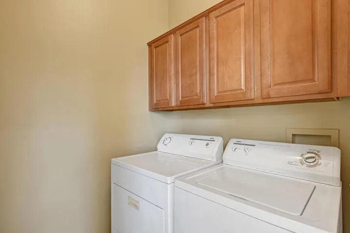 LAUNDRY.jpg mls