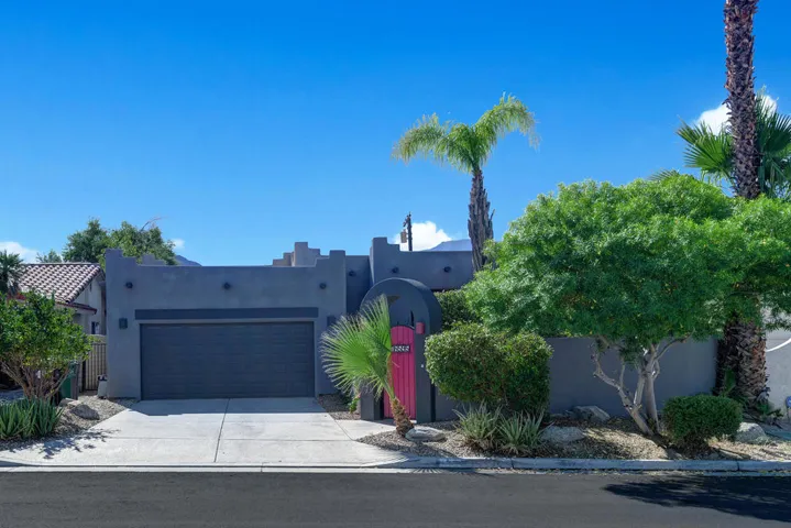 FRONT OF HOME.jpg mls