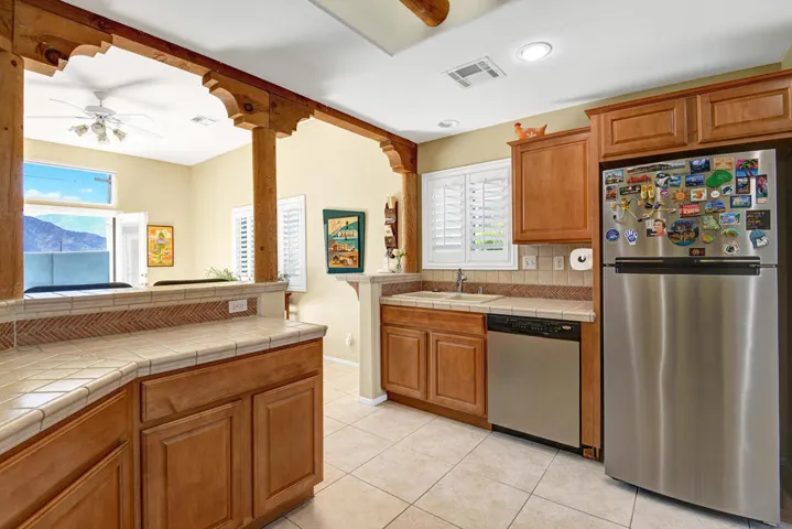 KITCHEN CONTINUED.jpg mls