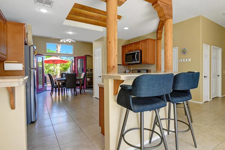 KITCHEN BAR TOP REVERSE.jpg mls