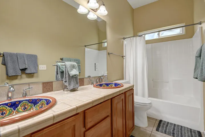 GUEST BATHROOM.jpg mls