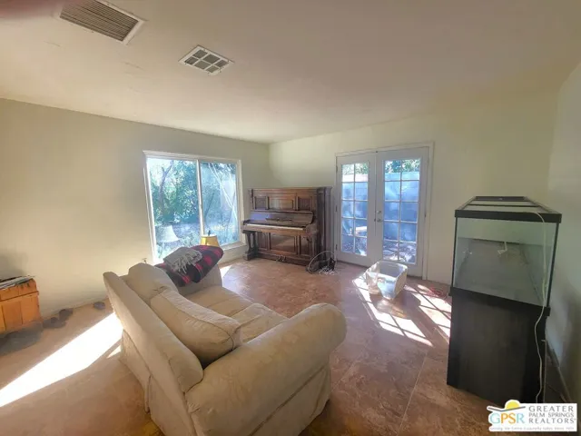 Floor To Ceiling Windows & Fre