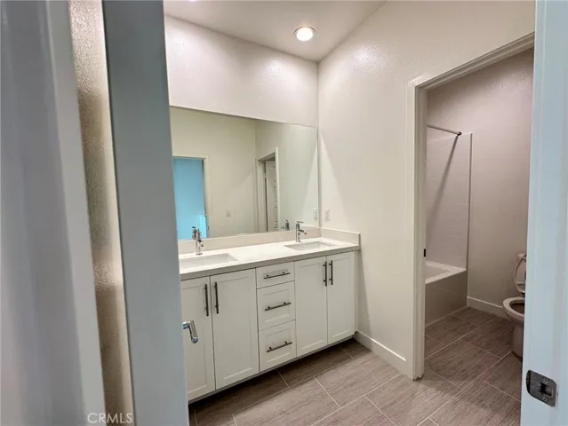 4283 S Hollyhock Paseo, Ontario, California 91761
