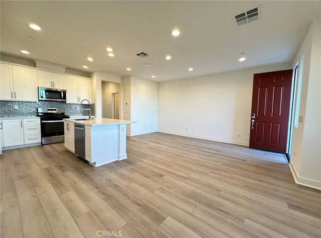4283 S Hollyhock Paseo, Ontario, California 91761