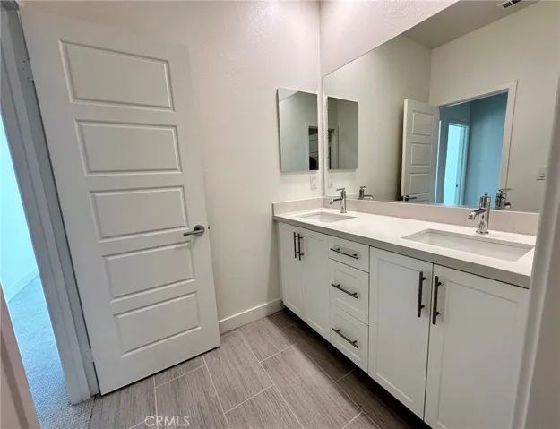 4283 S Hollyhock Paseo, Ontario, California 91761