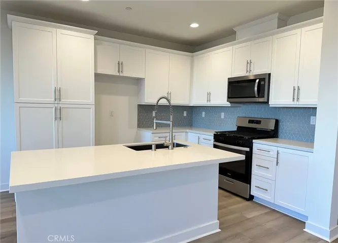 4283 S Hollyhock Paseo, Ontario, California 91761