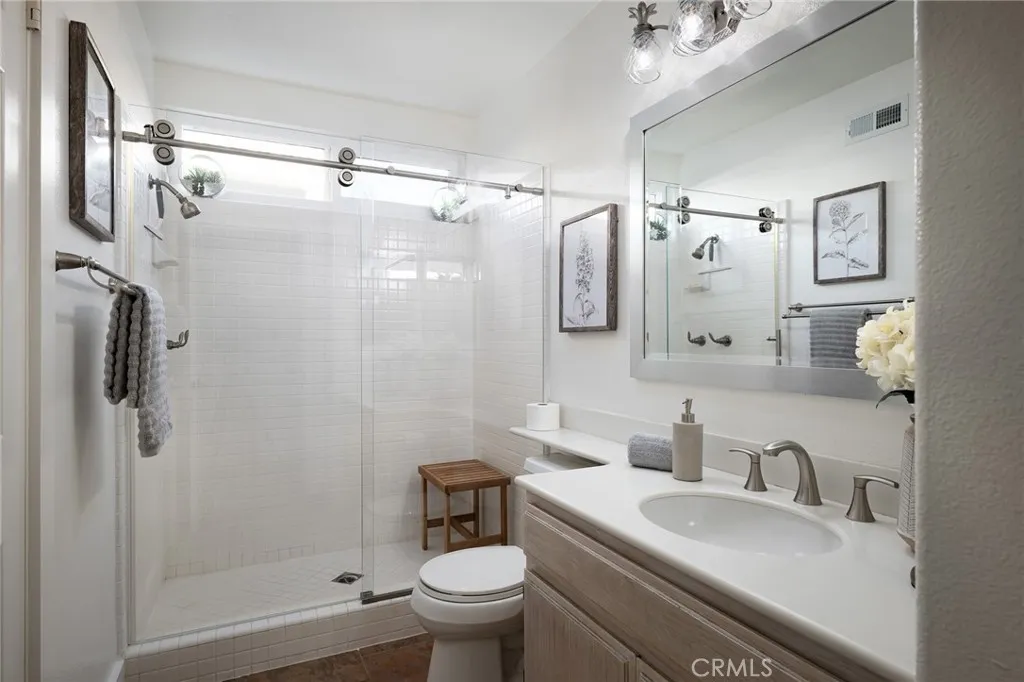 17 Sillero, Rancho Santa Margarita, California 92688 home-pic-13