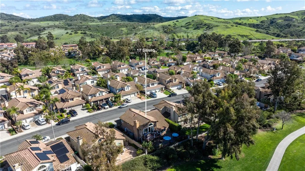 17 Sillero, Rancho Santa Margarita, California 92688 home-pic-53