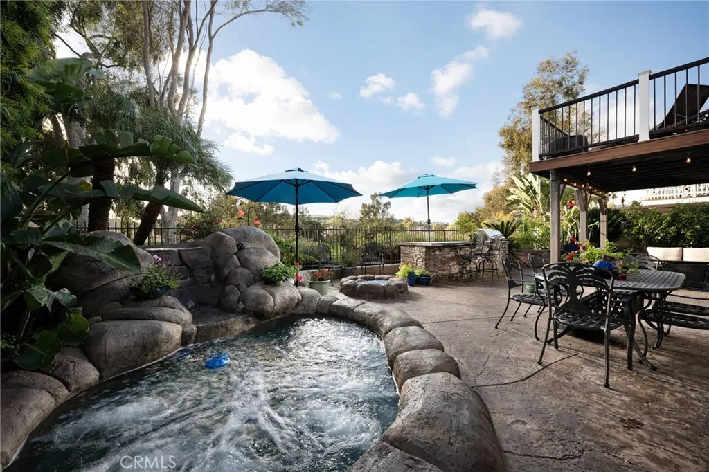 17 Sillero, Rancho Santa Margarita, California 92688 home-pic-34