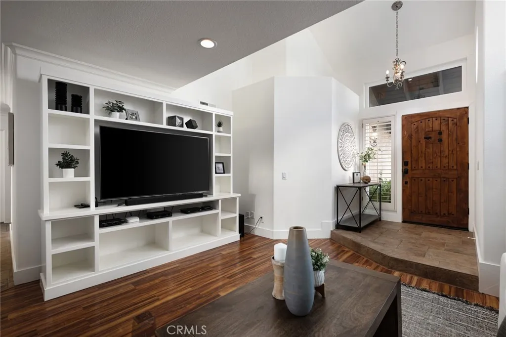 17 Sillero, Rancho Santa Margarita, California 92688 home-pic-6