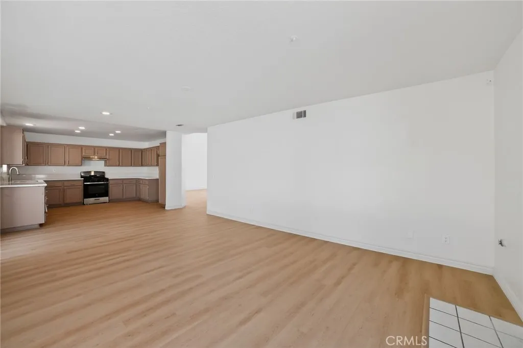 21440 Shakespeare Court, Moreno Valley, California 92557 home-pic-8