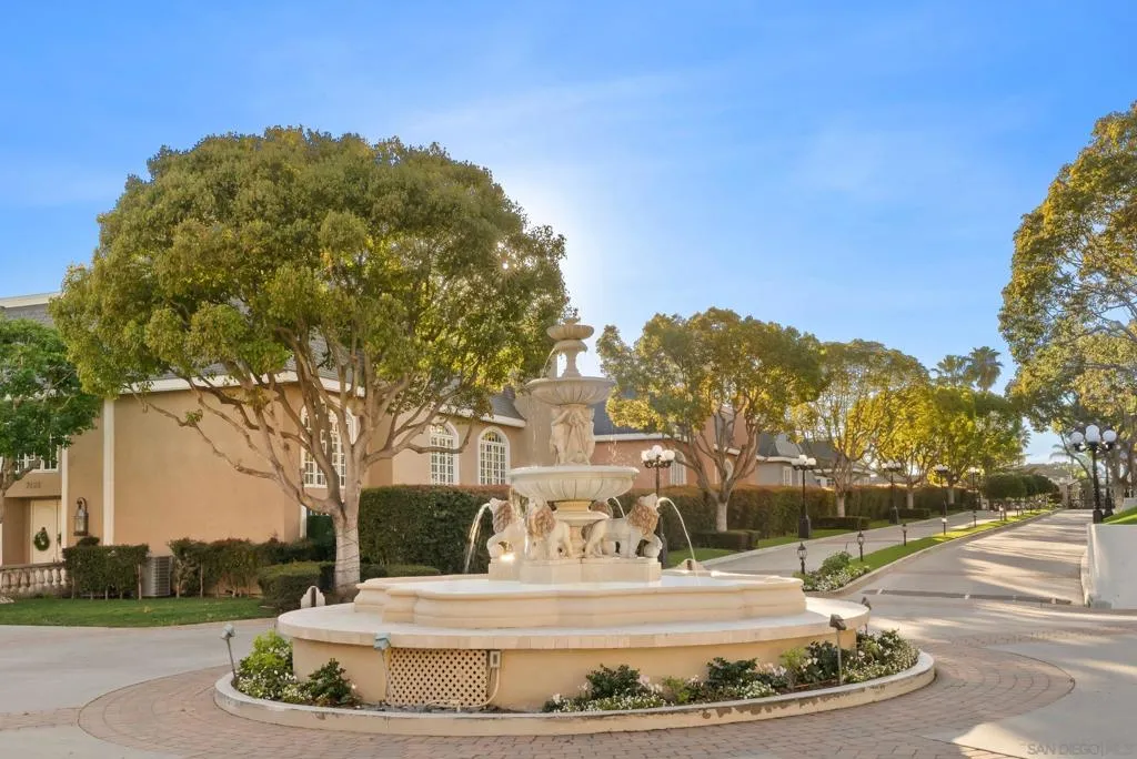 7437 Avenida De Palais, Carlsbad, California 92009 home-pic-14