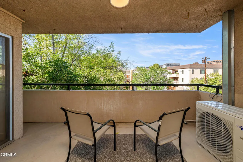 1115 Cordova Street 316, Pasadena, California 91106 home-pic-18