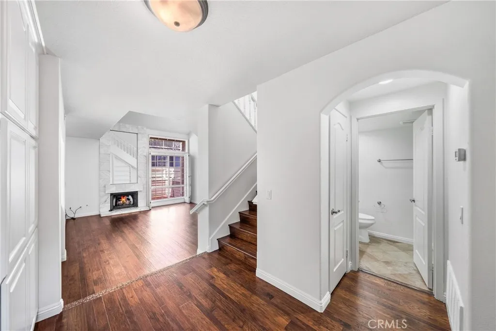 500 Stoneham Court 102, Long Beach, California 90803 home-pic-6