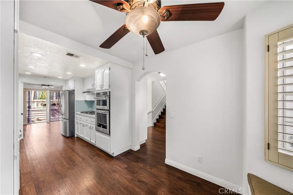 500 Stoneham Court 102, Long Beach, California 90803 home-pic-18