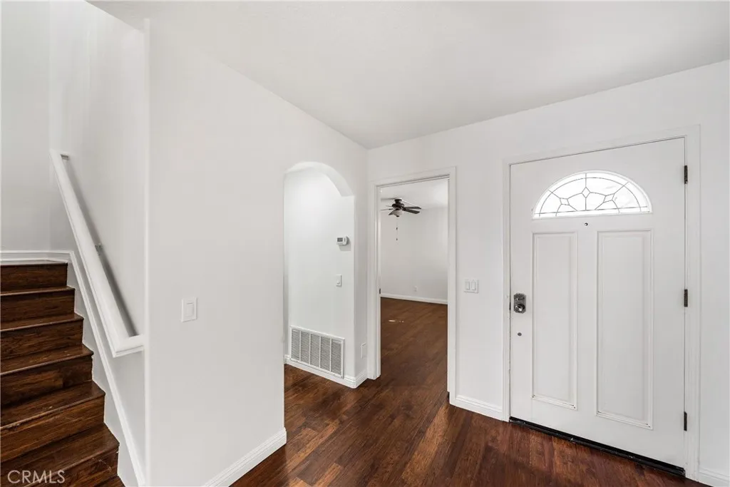 500 Stoneham Court 102, Long Beach, California 90803 home-pic-8