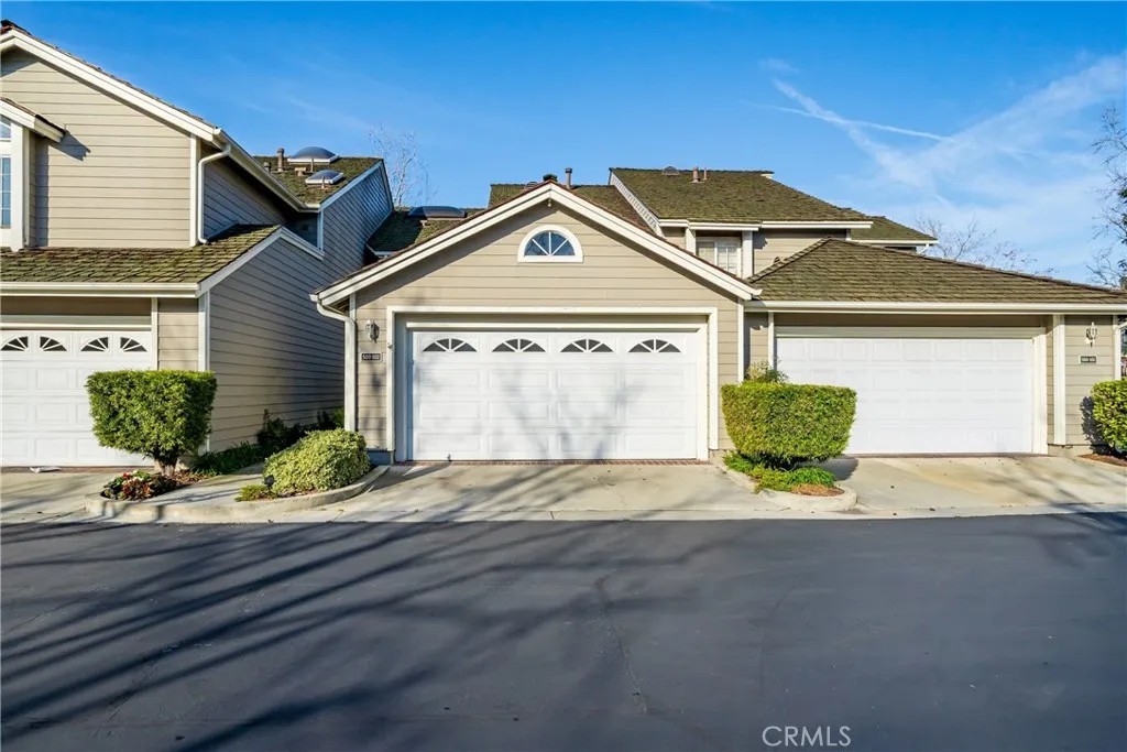 500 Stoneham Court 102, Long Beach, California 90803 home-pic-1