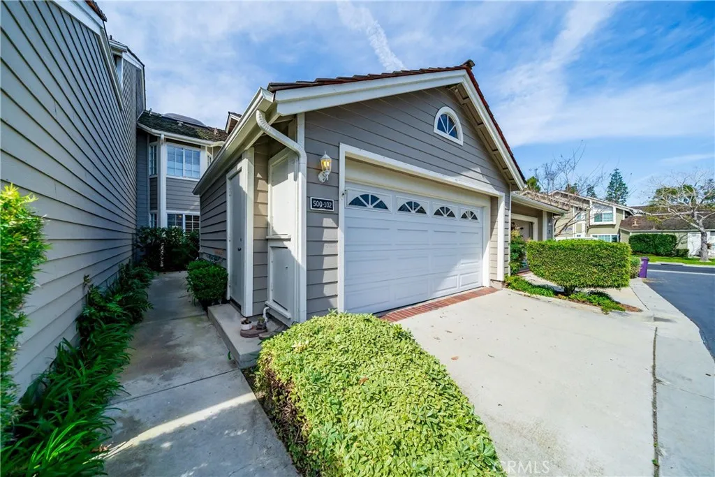 500 Stoneham Court 102, Long Beach, California 90803 home-pic-3