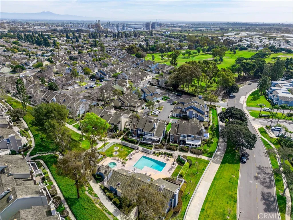 500 Stoneham Court 102, Long Beach, California 90803 home-pic-49