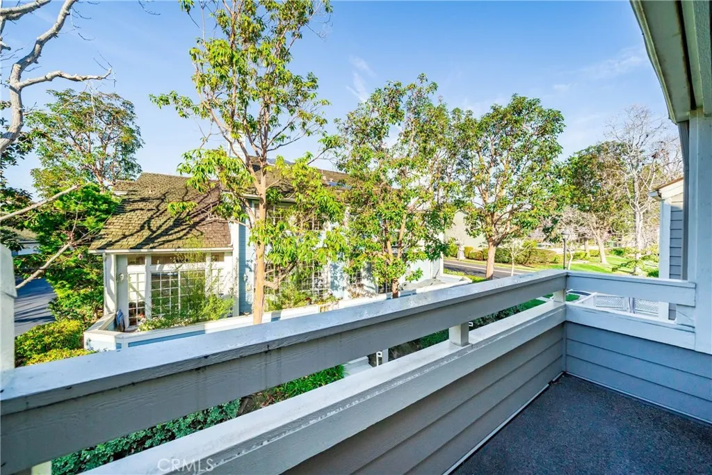 500 Stoneham Court 102, Long Beach, California 90803 home-pic-29