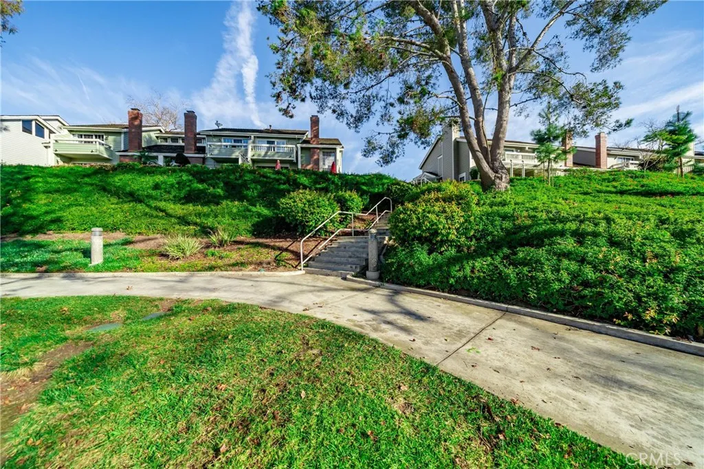 500 Stoneham Court 102, Long Beach, California 90803 home-pic-44