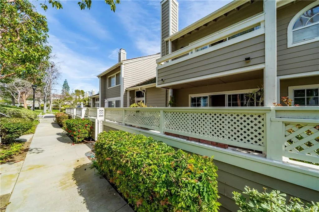 500 Stoneham Court 102, Long Beach, California 90803 home-pic-41