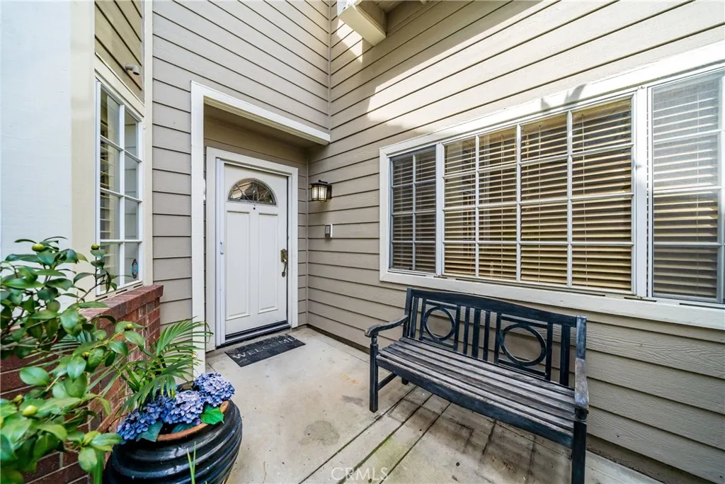 500 Stoneham Court 102, Long Beach, California 90803 home-pic-4