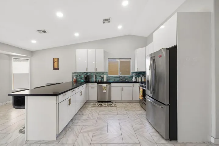 22-web-or-mls-8M4A6714