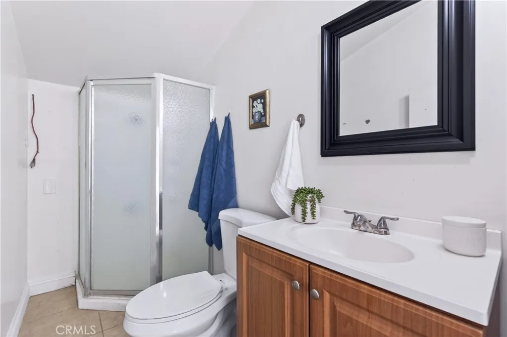 6127 Adenmoor Avenue, Lakewood, California 90713 home-pic-30