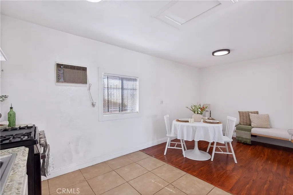 6127 Adenmoor Avenue, Lakewood, California 90713 home-pic-23