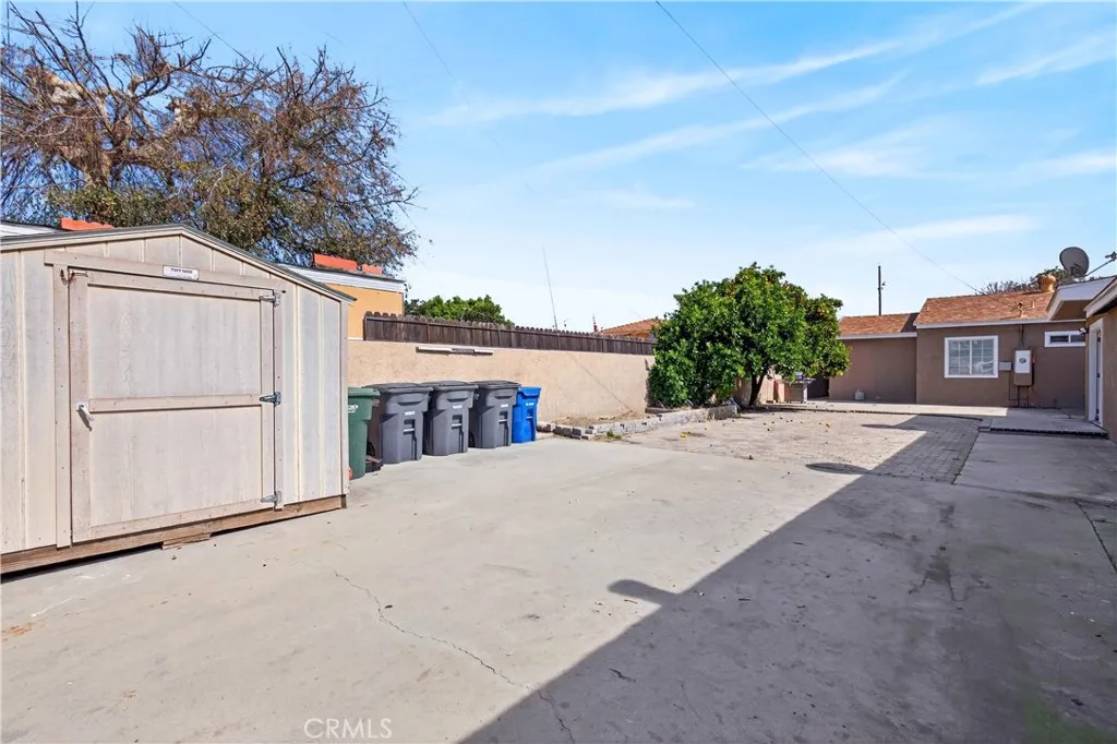 6127 Adenmoor Avenue, Lakewood, California 90713 home-pic-31