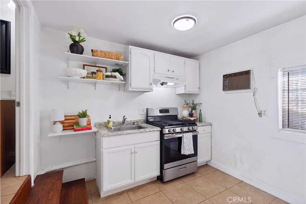 6127 Adenmoor Avenue, Lakewood, California 90713 home-pic-25
