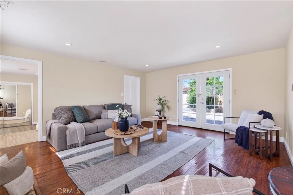 6127 Adenmoor Avenue, Lakewood, California 90713 home-pic-15