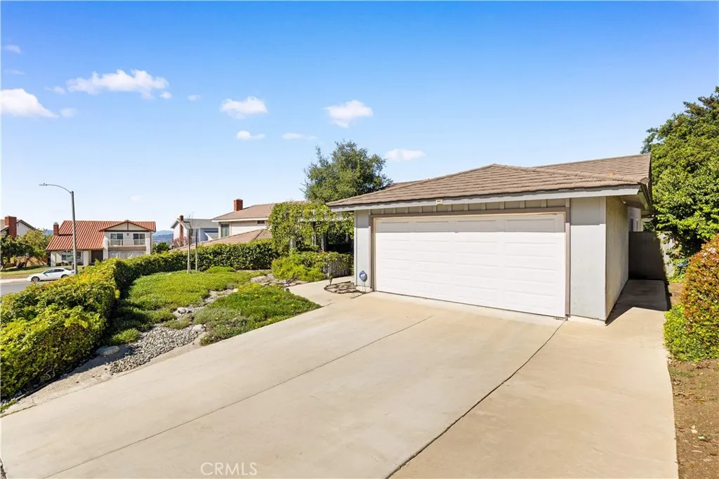 21415 Running River Court, Diamond Bar, California 91765 home-pic-2